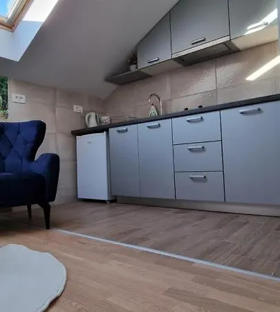 Apartament Naki *